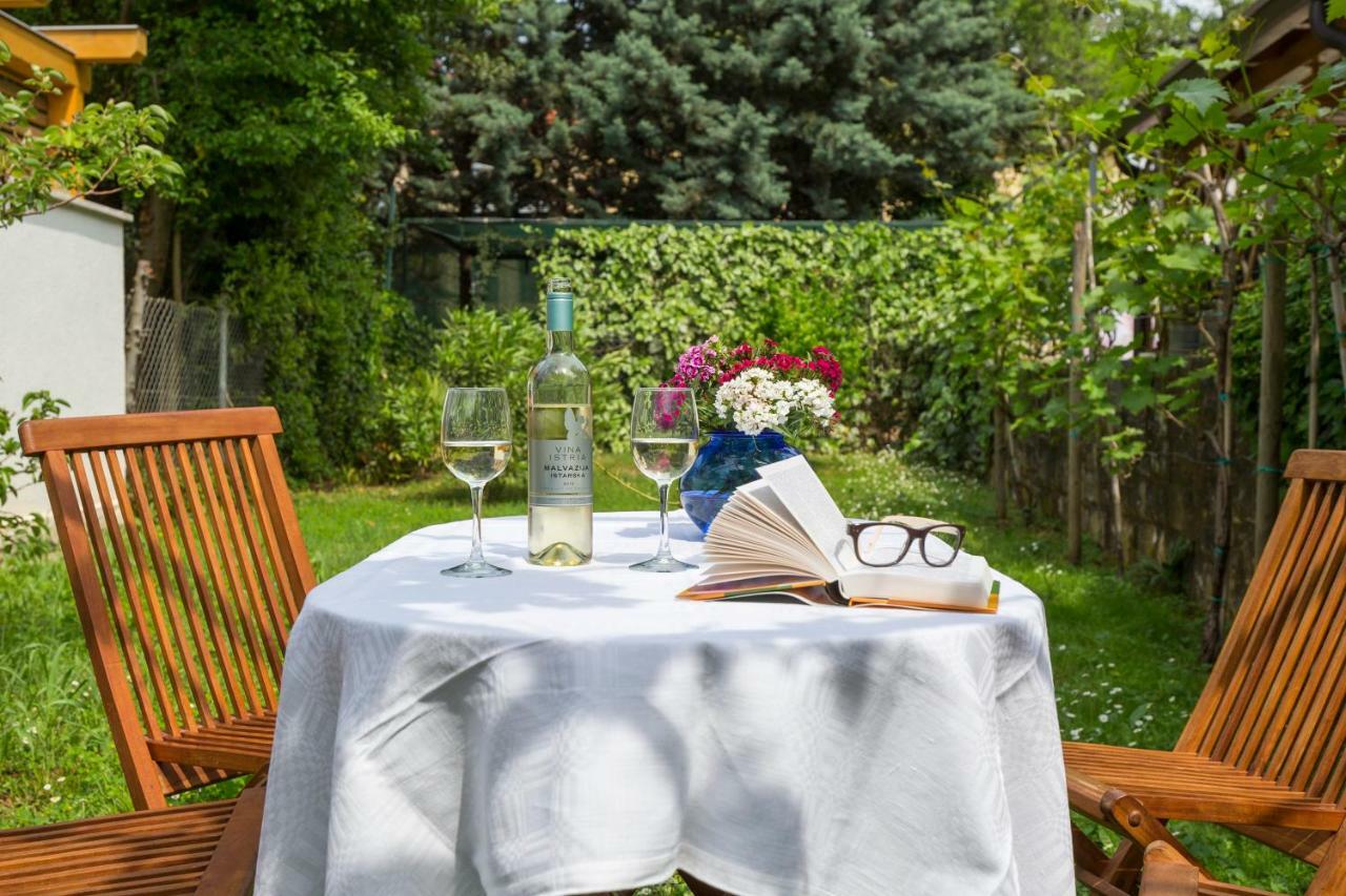 Casa Flora 3-Minutes' Walk From The Beach Novigrad  Exterior photo